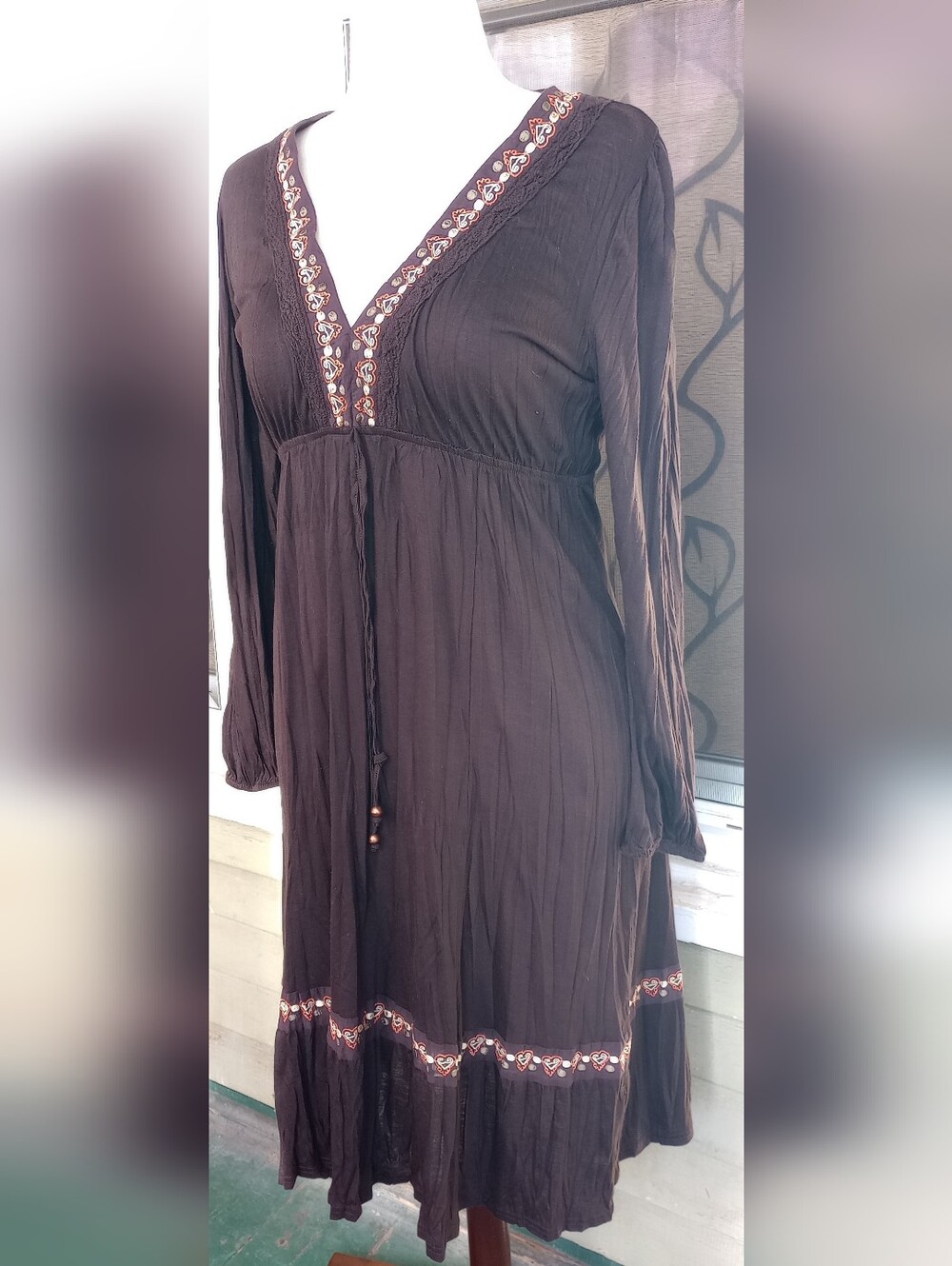 Brown Embroidered V-Neck Long Sleeve Dress